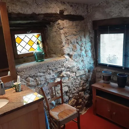 Grange Renovee Et Son Jardin Dans L'Avant Pays Savoyard Champagneux Exterior foto