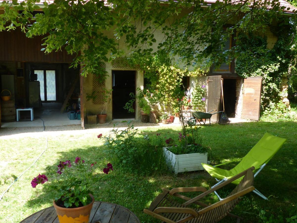 Grange Renovee Et Son Jardin Dans L'avant Pays Savoyard